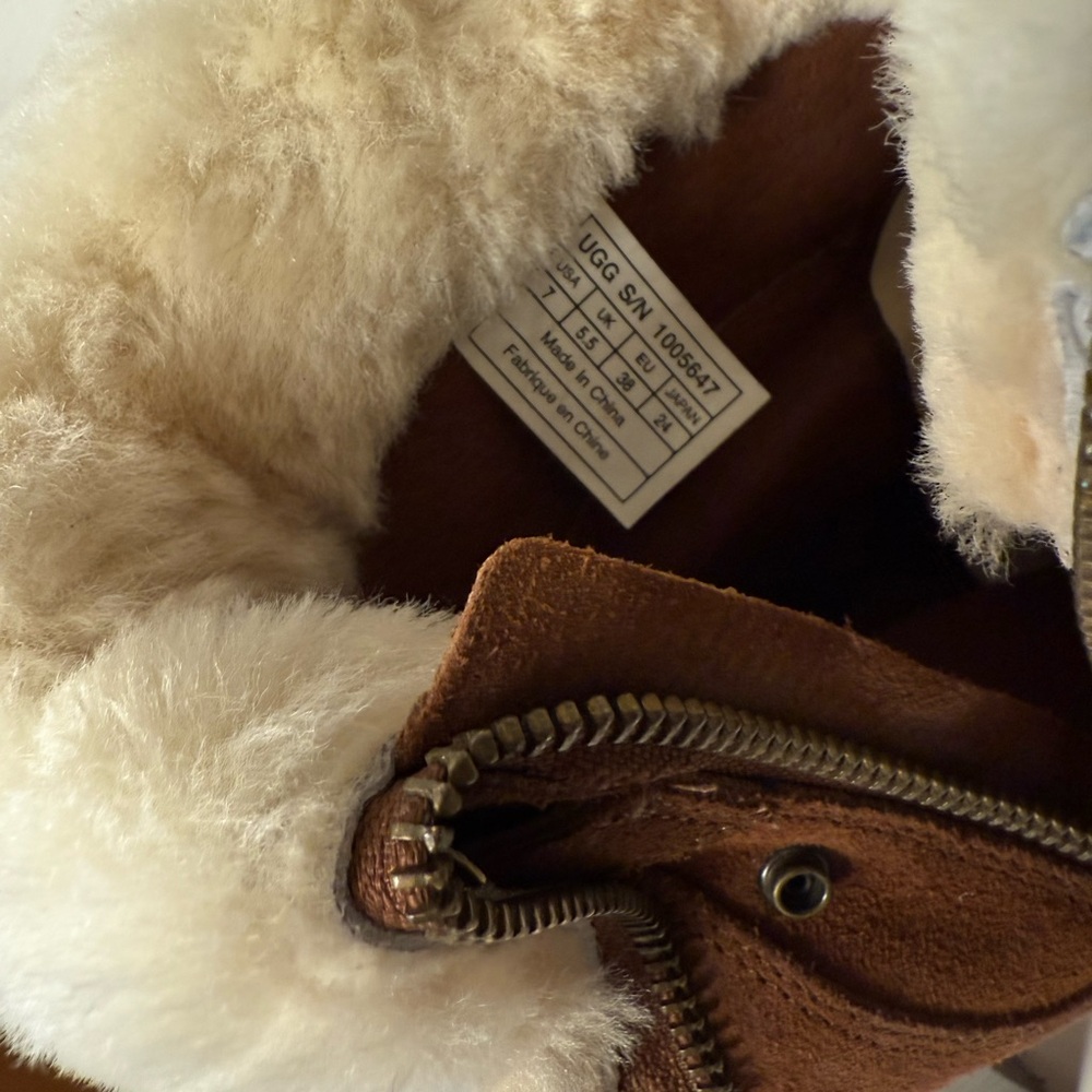UGG Chestnut Suede Boots with Shearling Cuff - Picture 4 of 5